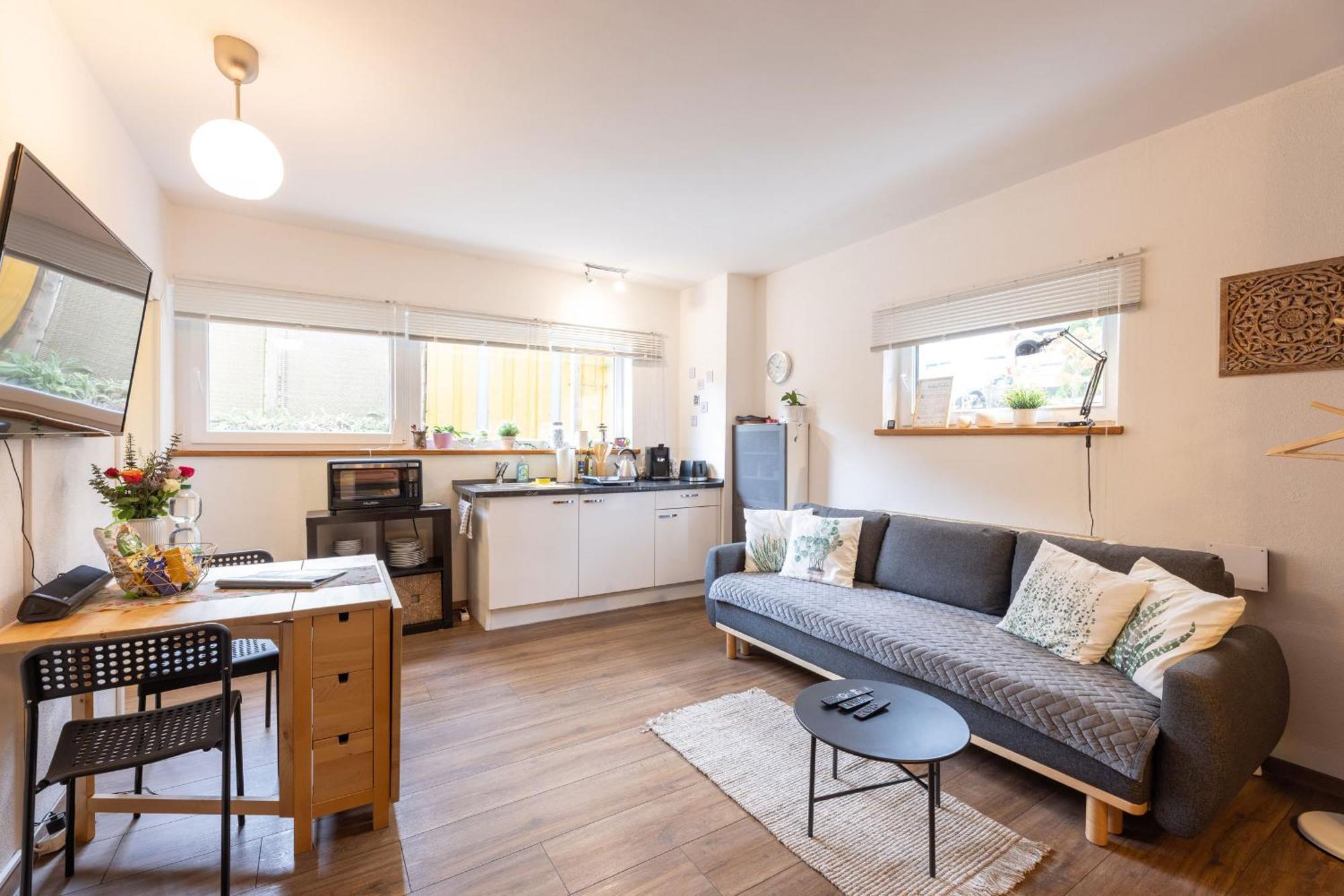 Ideal Fuer Kurze Aufenthalte - Gemuetliches 1-Zimmer-Apartment Адельсдорф Экстерьер фото